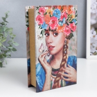 Сейф-книга дерево кожзам "Девушка с косой в цветочном венке" 21х13х5 см Сейф-книга дерево кожзам "Девушка с косой в цветочном венке" 21х13х5 см