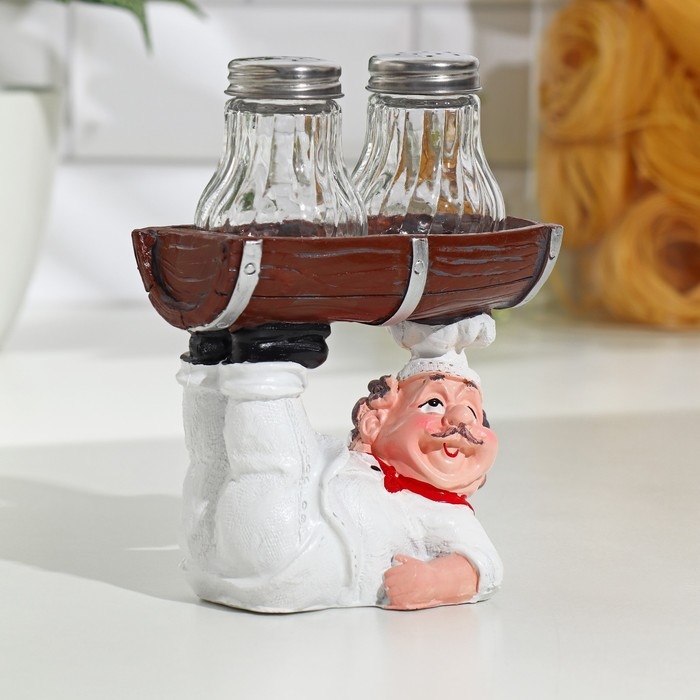 Набор для специй из стекла на подставке &laquo;Повар держит корзинки&raquo;, 3 предмета: солонка 40 мл, перечница 40 мл, подставка, цвет МИКС