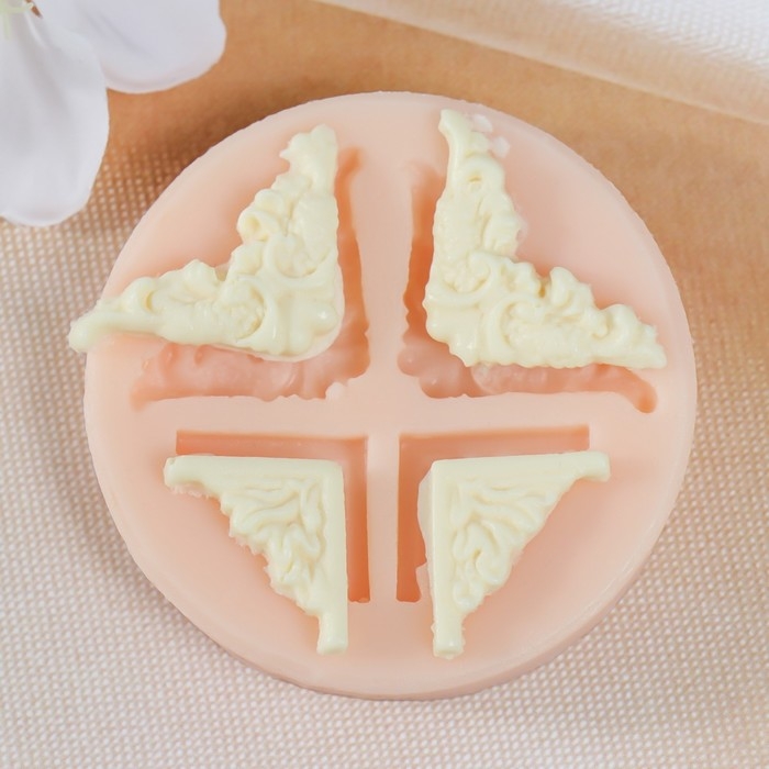 Молд силиконовый Молд силиконовый "Узорные уголки" 2,5х2,5 см: 1,8х1,8 см МИКС