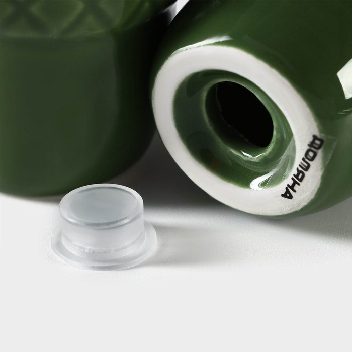 Набор для специй Доляна &laquo;Лист&raquo;, 3 предмета: солонка 80 мл, перечница 80 мл, подставка, цвет зелёный