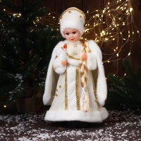 Снегурочка "В шубке с бусинками и в кокошнике" двигается, с подсветкой, 40х20 см, золото Снегурочка "В шубке с бусинками и в кокошнике" двигается, с подсветкой, 40х20 см, золото