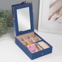 Шкатулка кожзам для украшений с зеркалом "Девушка с хаски" 15х21,5х5,5 см Шкатулка кожзам для украшений с зеркалом "Девушка с хаски" 15х21,5х5,5 см