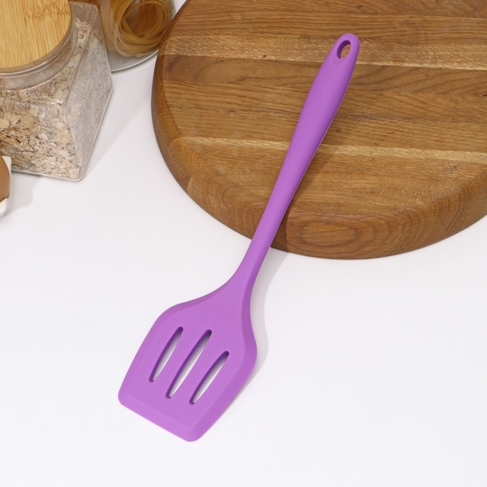 Лопатка с прорезями Доляна &laquo;Фиалка&raquo;, 29,5 см, цвет фиолетовый