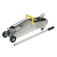 Домкрат "СЕРВИС КЛЮЧ" 75028, подкатной, 135-380 мм, 2 т, кейс Домкрат "СЕРВИС КЛЮЧ" 75028, подкатной, 135-380 мм, 2 т, кейс