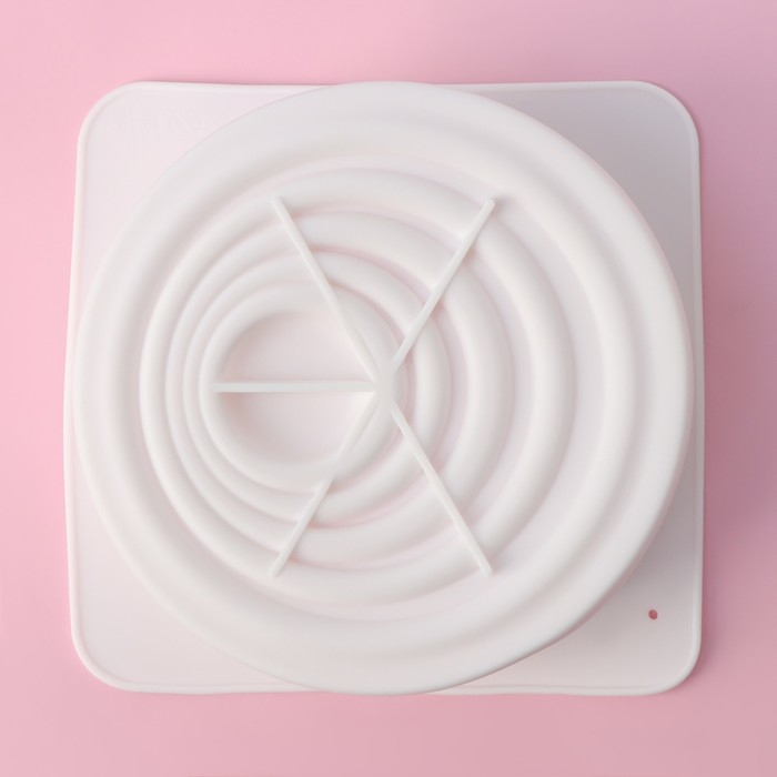 Форма для муссовых десертов и выпечки Доляна «Рябь», силикон, 18×18 см, внутренний размер 16×6,5 см, цвет белый Форма для муссовых десертов и выпечки Доляна «Рябь», силикон, 18×18 см, внутренний размер 16×6,5 см, цвет белый