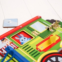 Бизиборд &laquo;Зелёный паровоз&raquo;