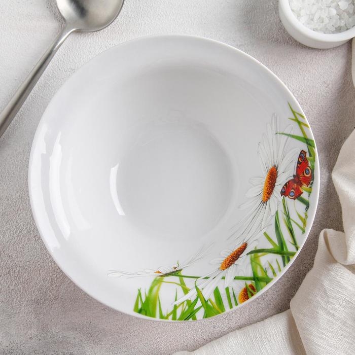 Тарелка фарфоровая &laquo;Ромашка&raquo;, 550 мл, цвет белый