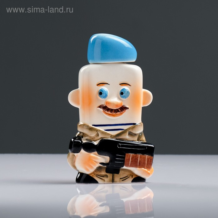 Штоф фарфоровый &laquo;Десантник&raquo;, 0.35 л, в упаковке книге