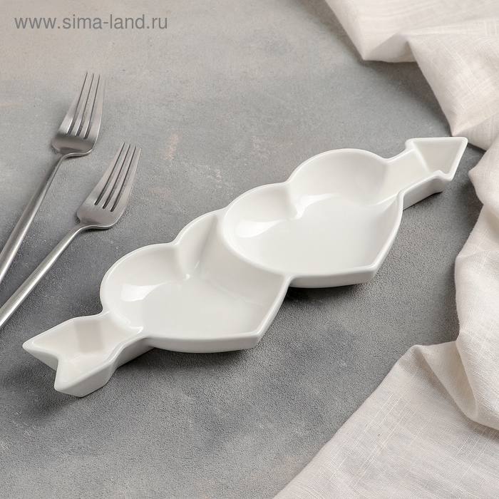 Менажница керамическая 2 ячейки «Влюблённые сердца», 31×10×2,5 см Менажница керамическая 2 ячейки «Влюблённые сердца», 31×10×2,5 см