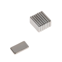 Неодимовый магнит REXANT, прямоугольник 15х8х2 мм, сцепление 1.1 кг, 8 шт. Неодимовый магнит REXANT, прямоугольник 15х8х2 мм, сцепление 1.1 кг, 8 шт.