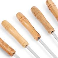 Набор шампуров для шашлыка 6 шт, рукоять - дерево, ширина - 0.7 см, 40 см Набор шампуров для шашлыка 6 шт, рукоять - дерево, ширина - 0.7 см, 40 см