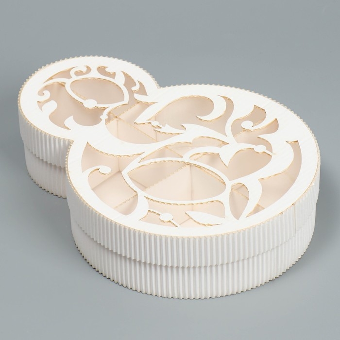 Коробка подарочная, кондитерская упаковка «8 марта» белая, 22 х 16 х 5 см Коробка подарочная, кондитерская упаковка «8 марта» белая, 22 х 16 х 5 см