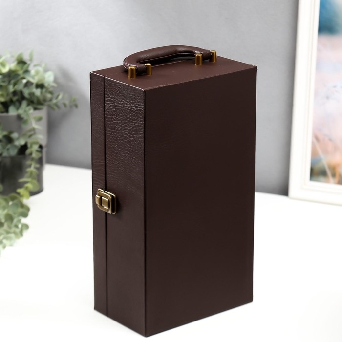 Шкатулка дерево, кожзам для 2 бутылок "Стёганная клетка" 4 предмета 34,5х19,5х12 см