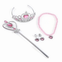 Карнавальный набор &laquo;Прекрасная принцесса&raquo;: плащ, корона, кулон, серьги, палочка