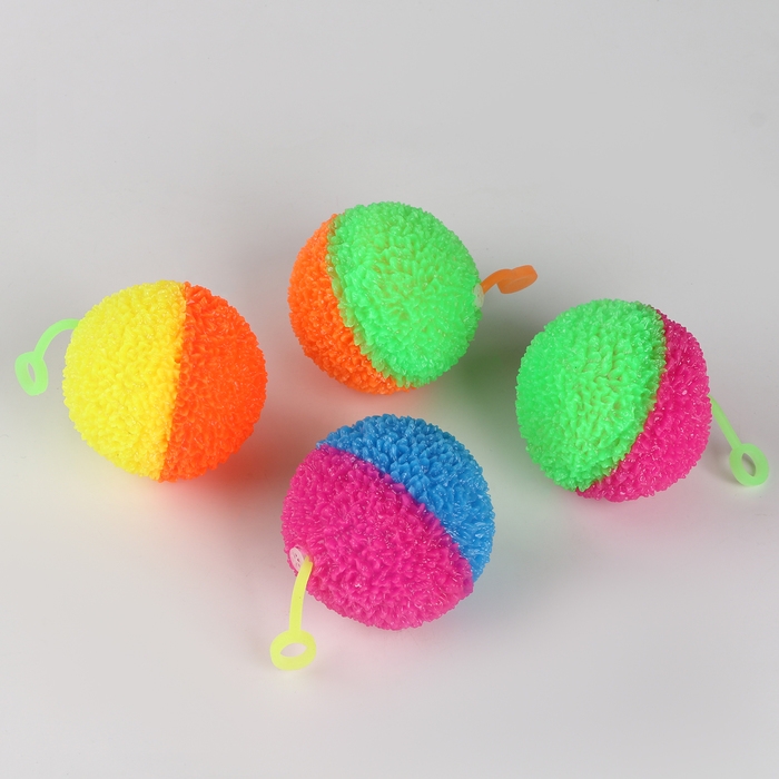 Мяч детский резиновый ёжка световой «Кошка», цвета МИКС , в шоубоксе Мяч детский резиновый ёжка световой «Кошка», цвета МИКС , в шоубоксе