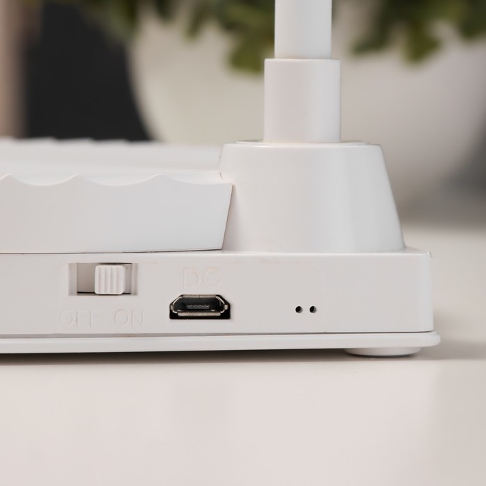 Настольная лампа Настольная лампа "Санди" LED 4Вт USB АКБ белый 11,7х14,5х18 см