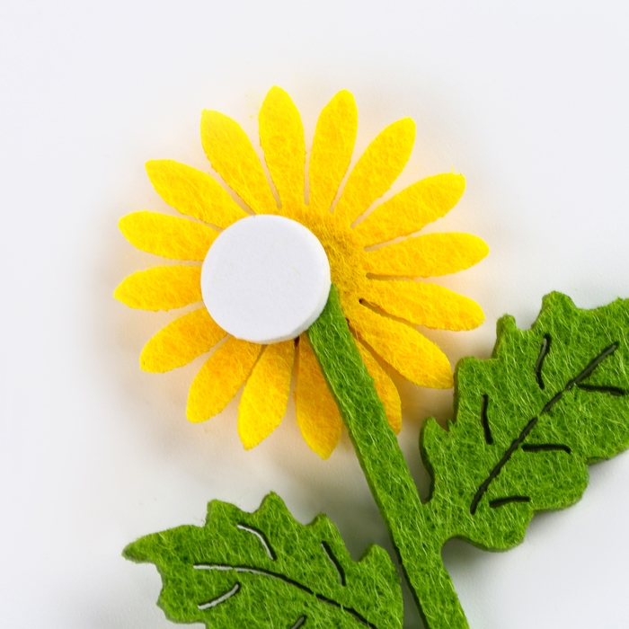 Декор из фетра на клеевой основе, набор 20 шт., размер 1 шт. &mdash; 6 &times; 5 см., цвет жёлтый