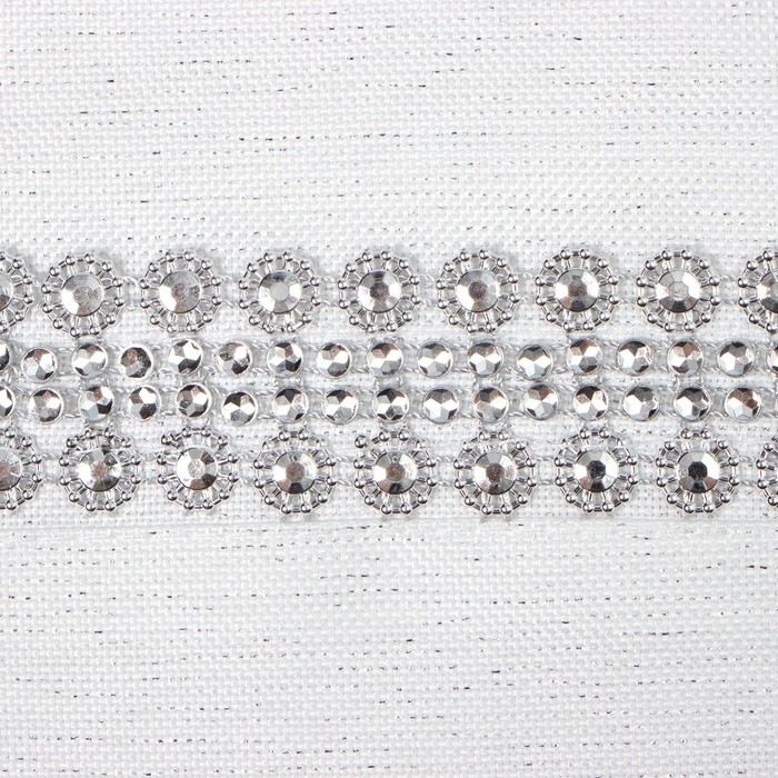 Скатерть Этель со стразами, 85 х 85 &plusmn;5 см, цвет белый, п/э