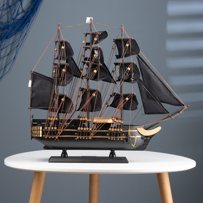 Корабль сувенирный средний «Волк» Корабль сувенирный средний «Волк»