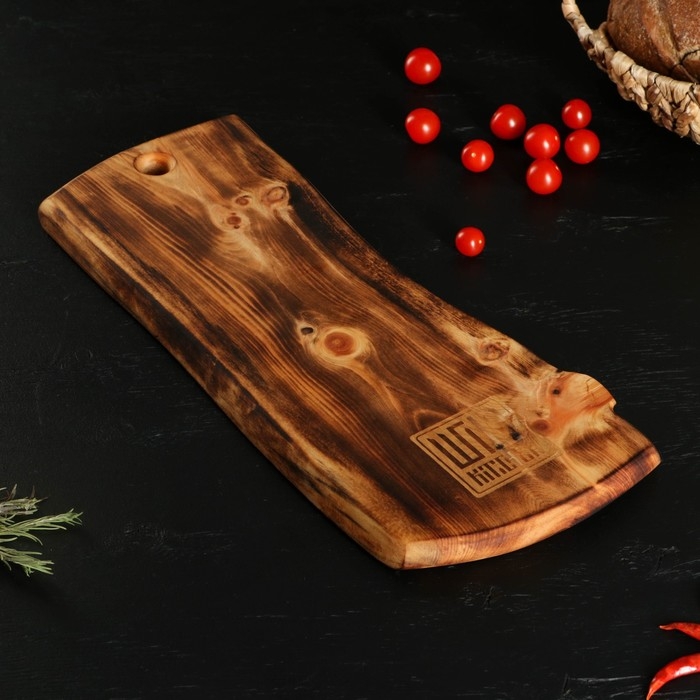 Доска разделочная в обжиге с кровостоком Wild Kitchen, 50&times;20-25&times;2,5 см, цельный массив кедра