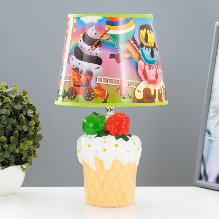 Настольная лампа "Пирожное" Е14 40Вт МИКС 20х20х32,5 см RISALUX