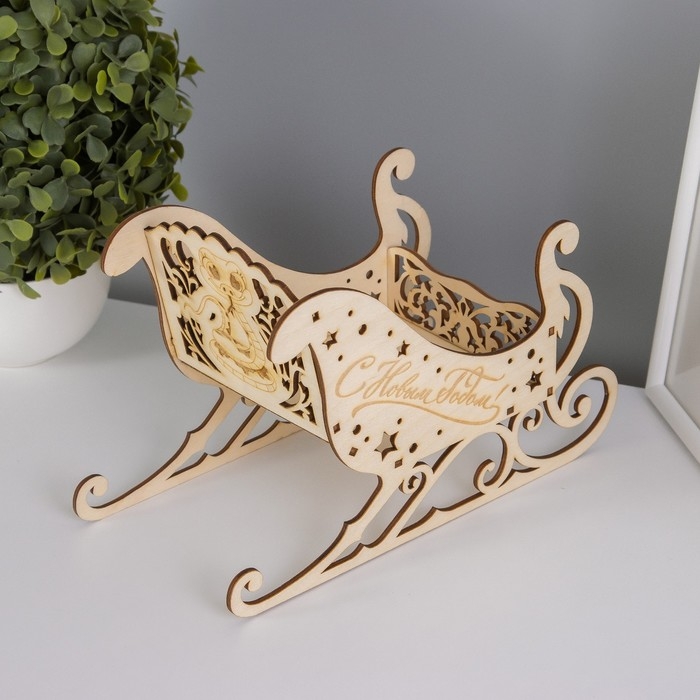 Шкатулка-сани Шкатулка-сани "Змея. Новый год" 21х14х10 см