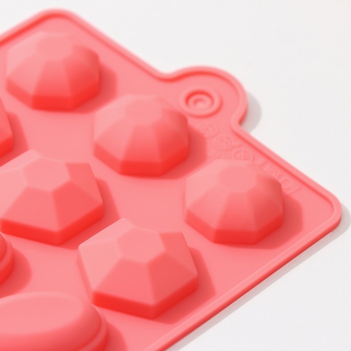 Форма для конфет и шоколада Доляна &laquo;Кристаллы&raquo;, силикон, 22&times;11 см, 18 ячеек (3,2&times;2,5 см), цвет МИКС