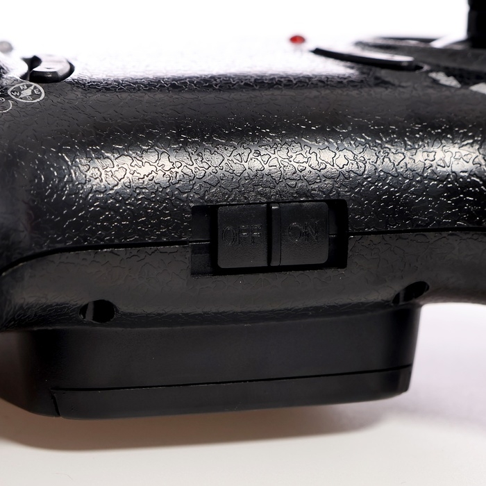 Квадрокоптер на радиоуправлении, время полёта: 28 минут, камера, Wi-Fi, барометр Квадрокоптер на радиоуправлении, время полёта: 28 минут, камера, Wi-Fi, барометр