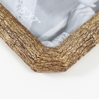 Фоторамка полистоун 13х18 см "Кора дерева" скошенные углы золото 16х22 см Фоторамка полистоун 13х18 см "Кора дерева" скошенные углы золото 16х22 см