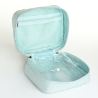 Косметичка на молнии, цвет голубой