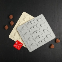 Форма для шоколада Доляна «Хвост», силикон, 25×22,5×0,4 см, 18 ячеек (5,3×4 см), цвет МИКС Форма для шоколада Доляна «Хвост», силикон, 25×22,5×0,4 см, 18 ячеек (5,3×4 см), цвет МИКС