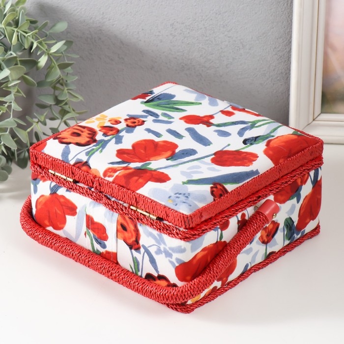 Шкатулка для рукоделия Шкатулка для рукоделия "Летние цветы на белом" 20х20х11 см