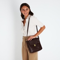 Сумка-мессенджер на клапане, цвет тёмно-коричневый Сумка-мессенджер на клапане, цвет тёмно-коричневый