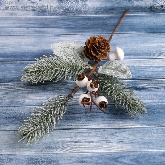 Декор "Зимняя магия" ягоды шишка хвоя, 27 см