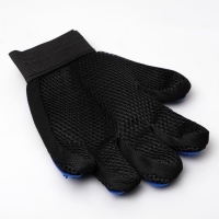 Перчатка - щетка для шерсти на правую руку с удлиненными зубчиками, синяя