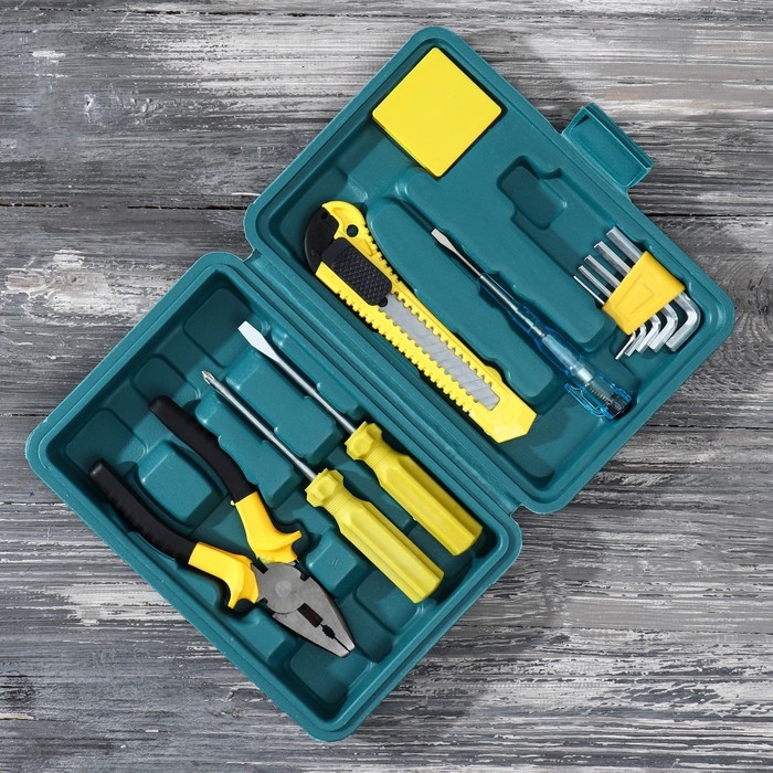 Набор инструментов &laquo;Гигант ремонта&raquo; с отверткой индикаторной, 11 предметов