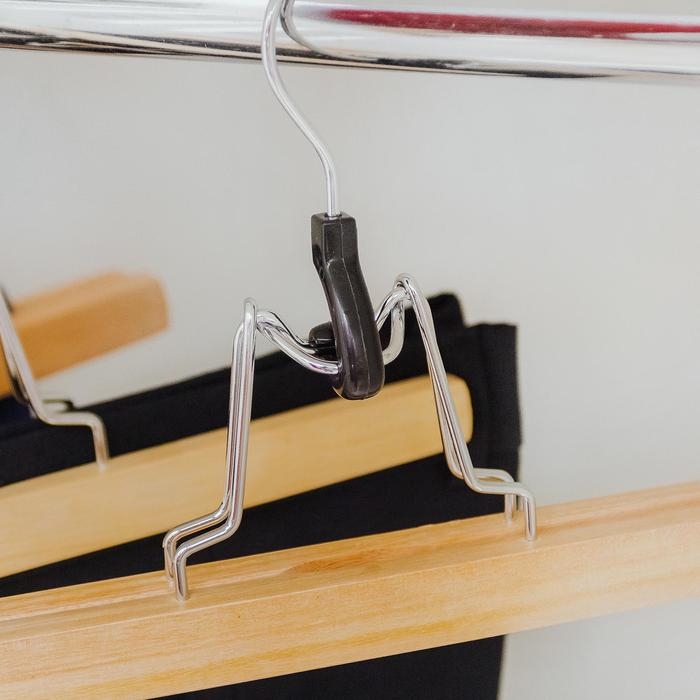 Вешалка для брюк и юбок Доляна, 25&times;16,5 см, зажим, цвет светлое дерево