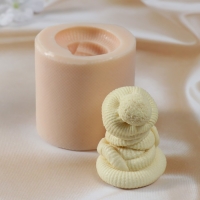 Молд силиконовый "Змея в шапке" Силикон 7х6х5,5 см Молд силиконовый "Змея в шапке" Силикон 7х6х5,5 см