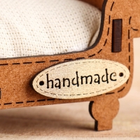 Игольница сувенир "Кот в кресле", МДФ, Дуб, 8,5х5х8,5 см Игольница сувенир "Кот в кресле", МДФ, Дуб, 8,5х5х8,5 см