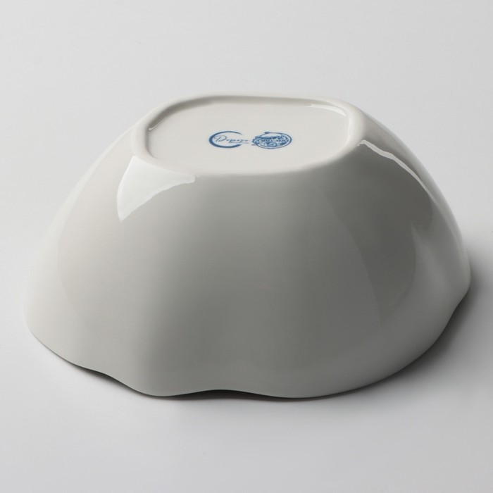 Салатник керамический неровный край &laquo;Разводы&raquo;, 600 мл, 17 см, цвет белый