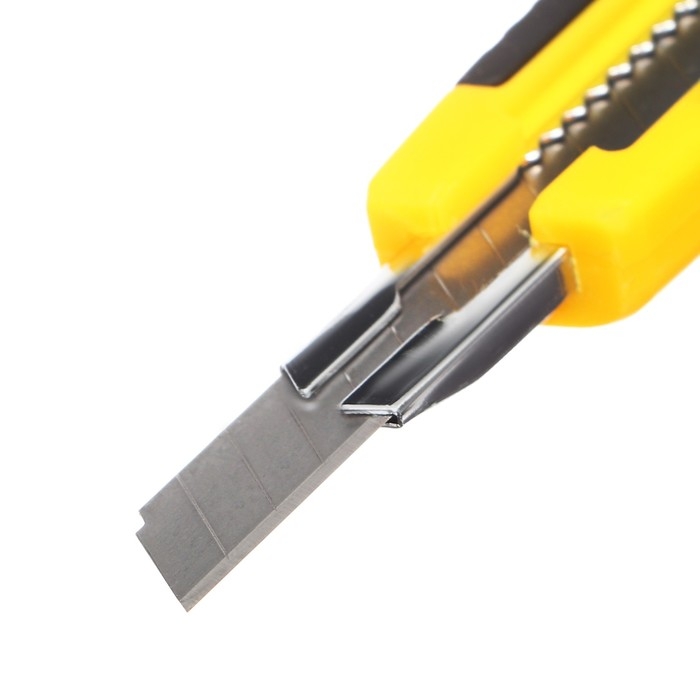 Нож канцелярский 9мм, пластиковый, фиксатор, 2 штуки лезвий, TOP Нож канцелярский 9мм, пластиковый, фиксатор, 2 штуки лезвий, TOP