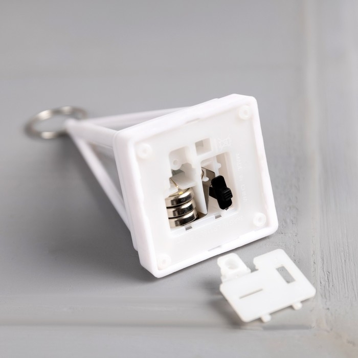 Светодиодная фигура-брелок Светодиодная фигура-брелок "Ёлочка", 4x4x9.5 см, LR1130x3 (в комплекте), свечение тёплое белое