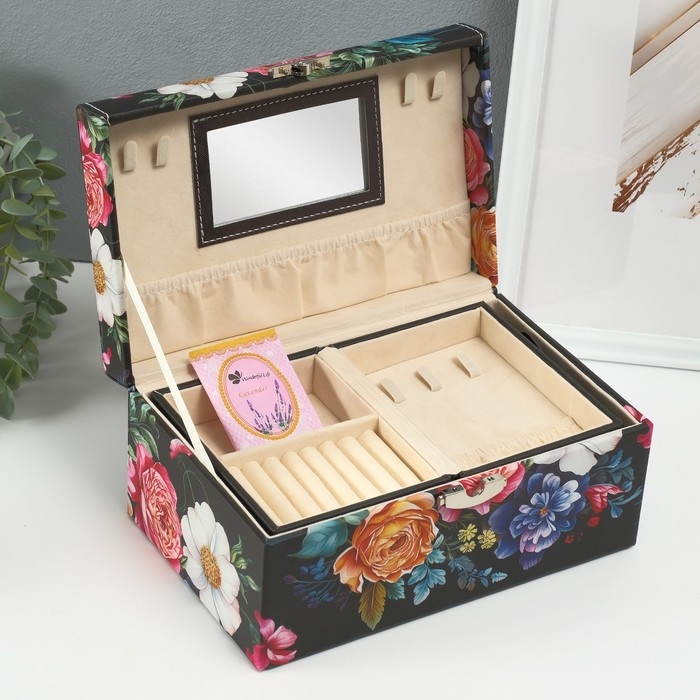 Шкатулка кожзам для украшений сундук "Винтажный букет на чёрном" 24х15х12 см