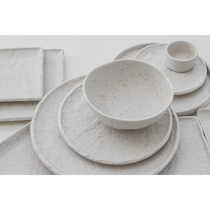 Блюдо фарфоровое для подачи Magistro Slate, d=21 см, цвет белый Блюдо фарфоровое для подачи Magistro Slate, d=21 см, цвет белый