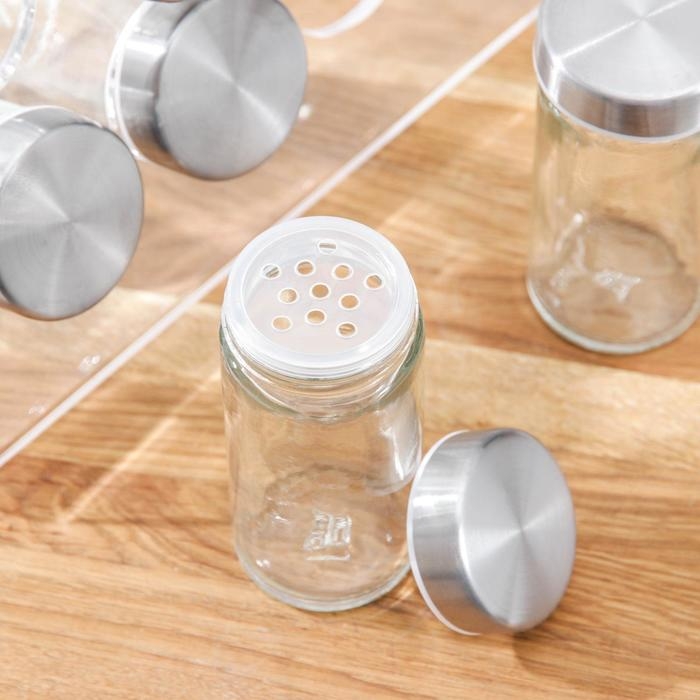 Набор для специй на подставке &laquo;Хай-тек&raquo;, 16&times;16&times;16 см, ёмкость, 90 мл, 4&times;9,5 см, 8 шт