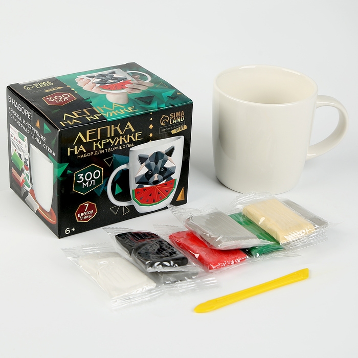 Набор для декора кружки полимерной глиной. Лепка на кружке &laquo;Полигональный енот&raquo;