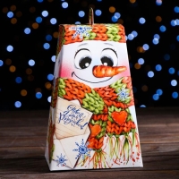 Подарочная коробка "Снеговик-почтовик", 14,3 х 12 х 21,4 см