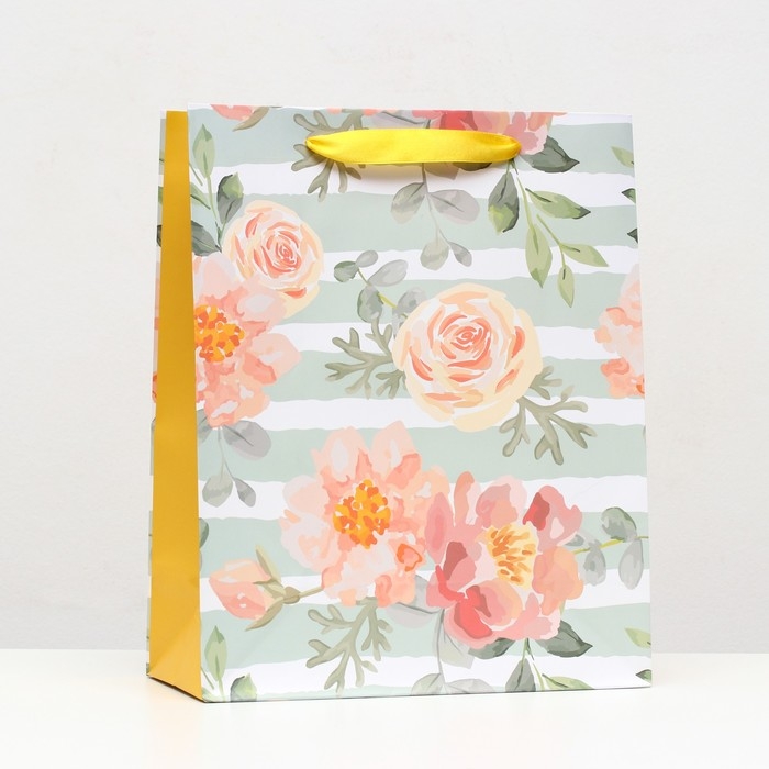 Пакет ламинированный &laquo;Дикая роза&raquo; 26 x 32 x 12 см