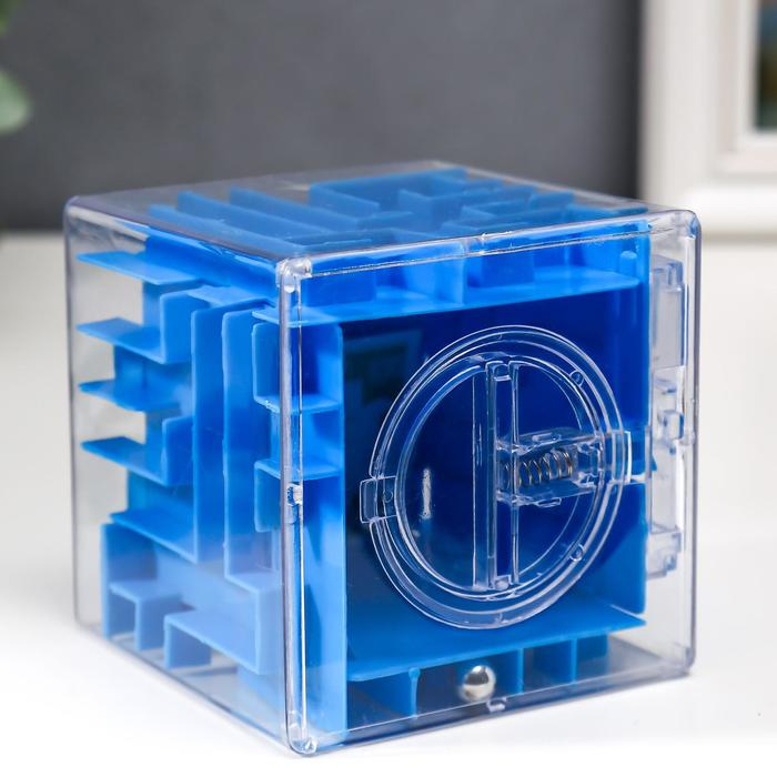 Копилка пластик лабиринт 9*9*9 см Копилка пластик лабиринт 9*9*9 см