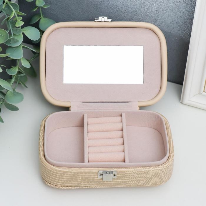 Шкатулка кожзам для украшений Шкатулка кожзам для украшений "Рептилия сливки" миниатюра комбинированная 4,5х10х15 см